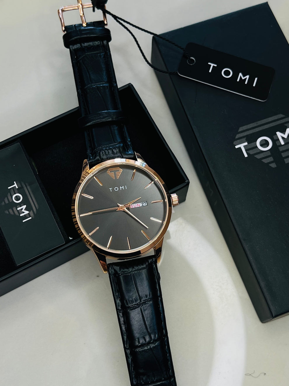 TOMI T-045 Day Date Quartz Wrist Watch For Men