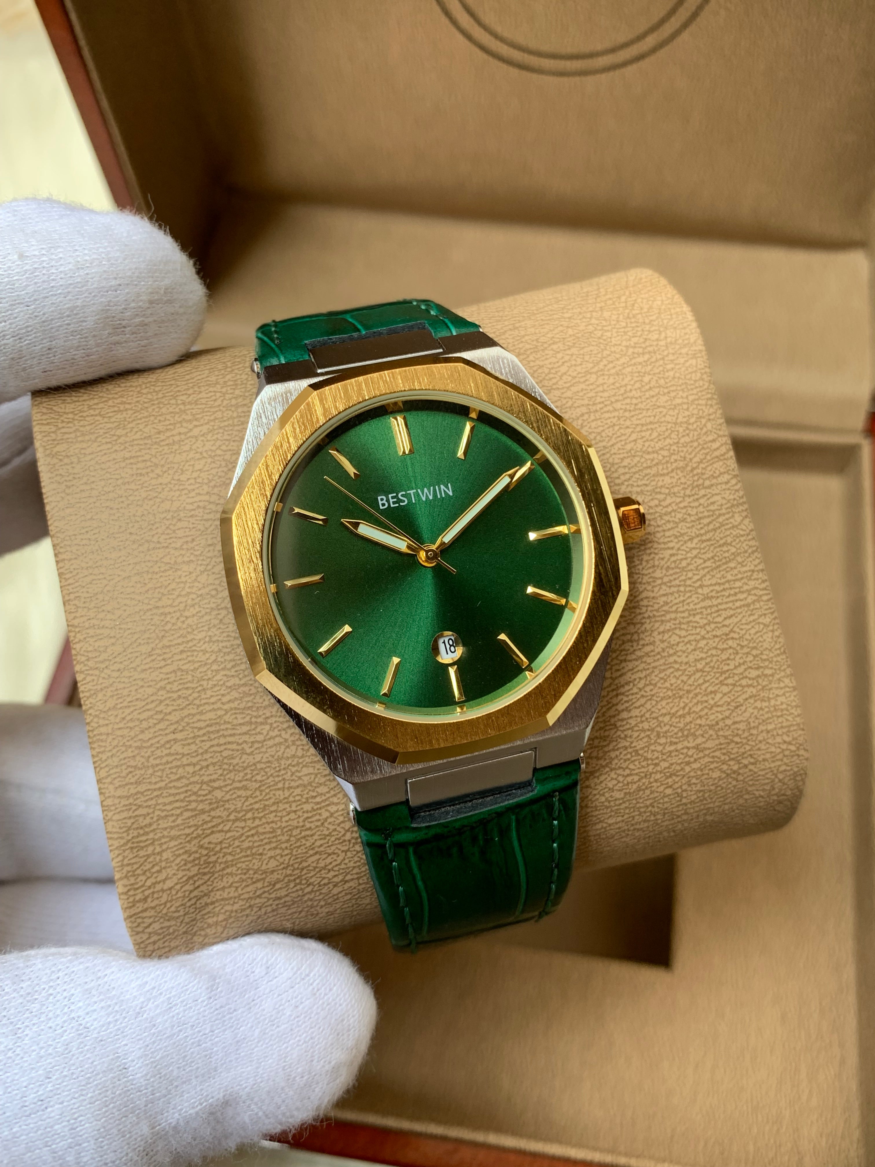 Bestwin (191)T.T.G Strap Watch