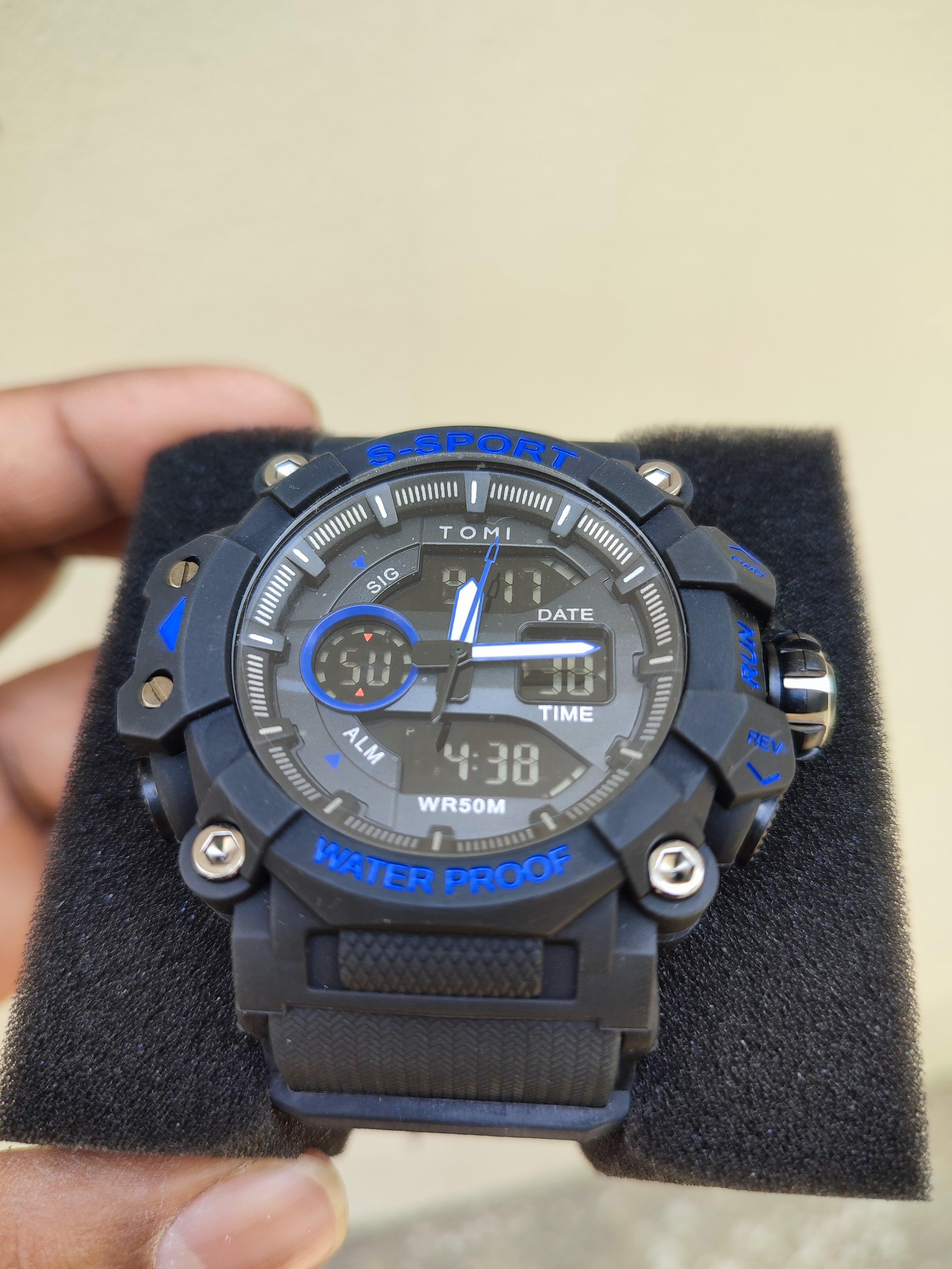 TOMI T-228 Men's Sports Watch Military Sports Watch