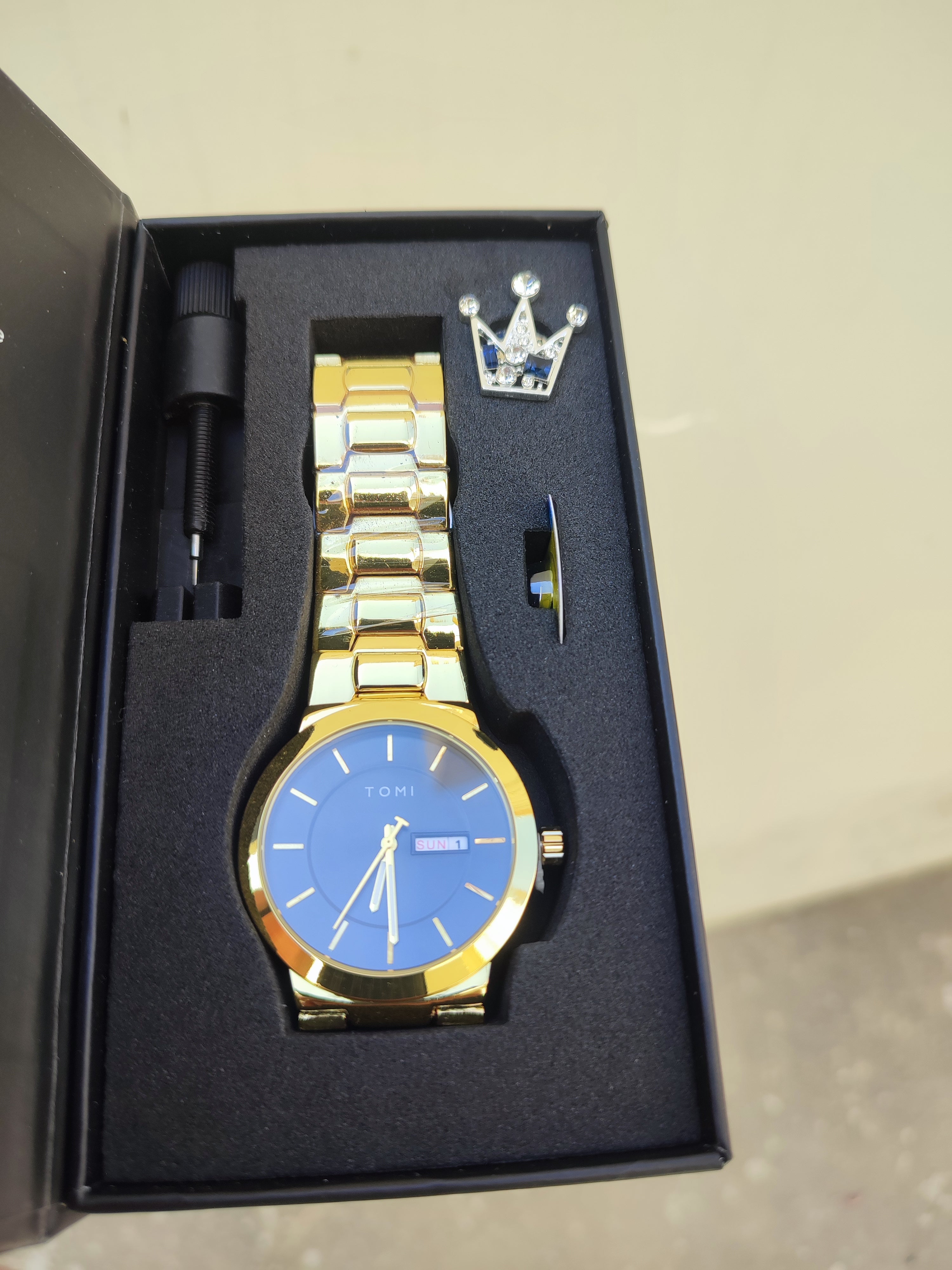 TOMI T-303 S3 Series Business Watch With Laple Badge Chain Adjuster Gift Box