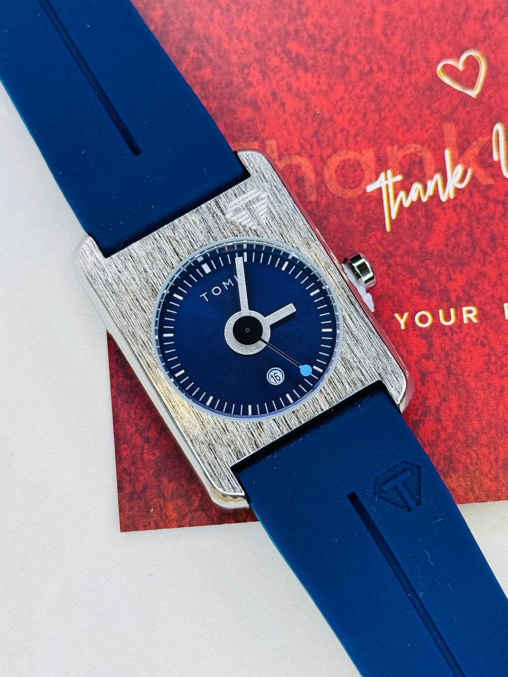 TOMI T-022 Magnet Lock Silicone Straps Tomi Tank Watch